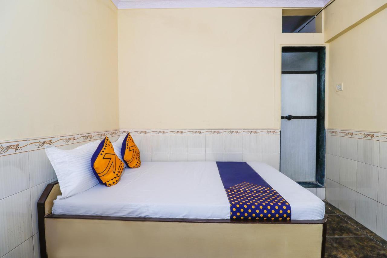 Spot On 66527 Pallavi Lodge Ulhāsnagar Buitenkant foto